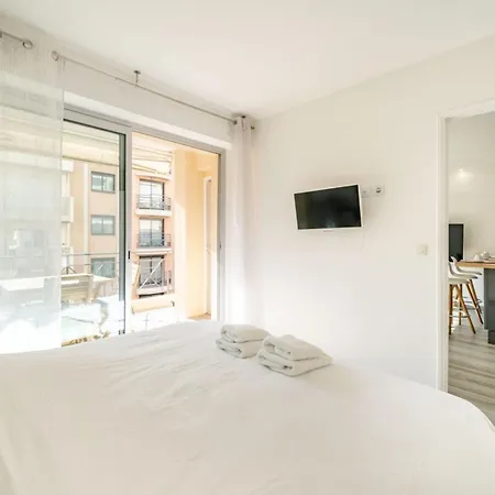 Wdf One Bedroom 1 Min Walk To Martinez Apartment