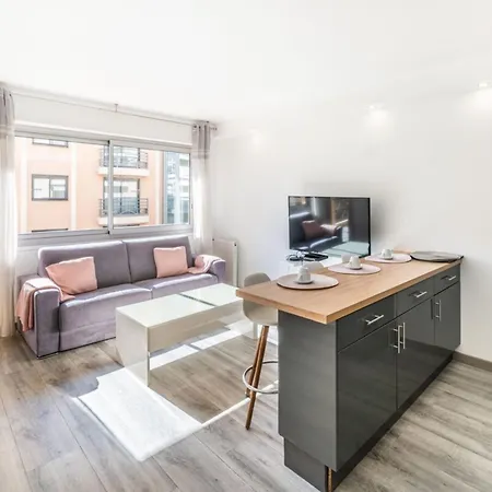Apartment Wdf One Bedroom 1 Min Walk To Martinez