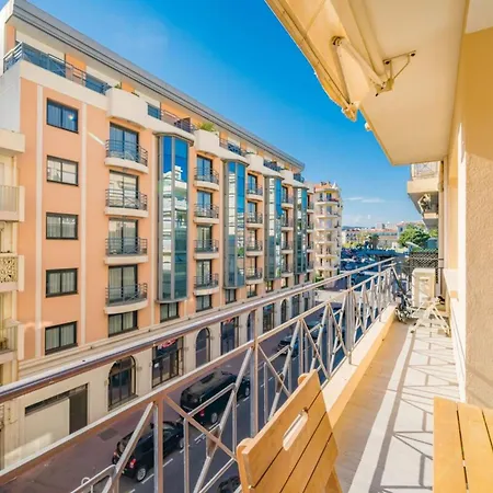 Wdf One Bedroom 1 Min Walk To Martinez Apartment *